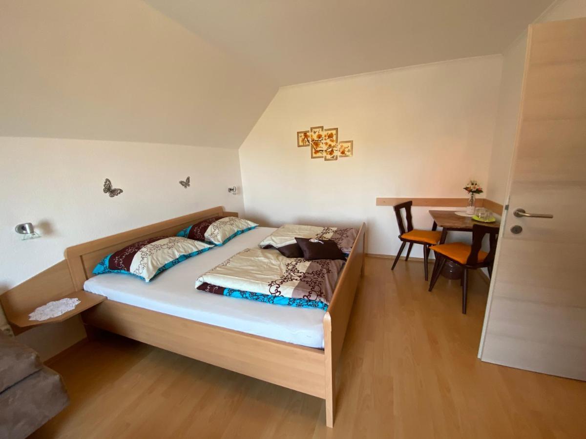 Gastehaus Kaiser Apartman Kitzeck im Sausal Szoba fotó